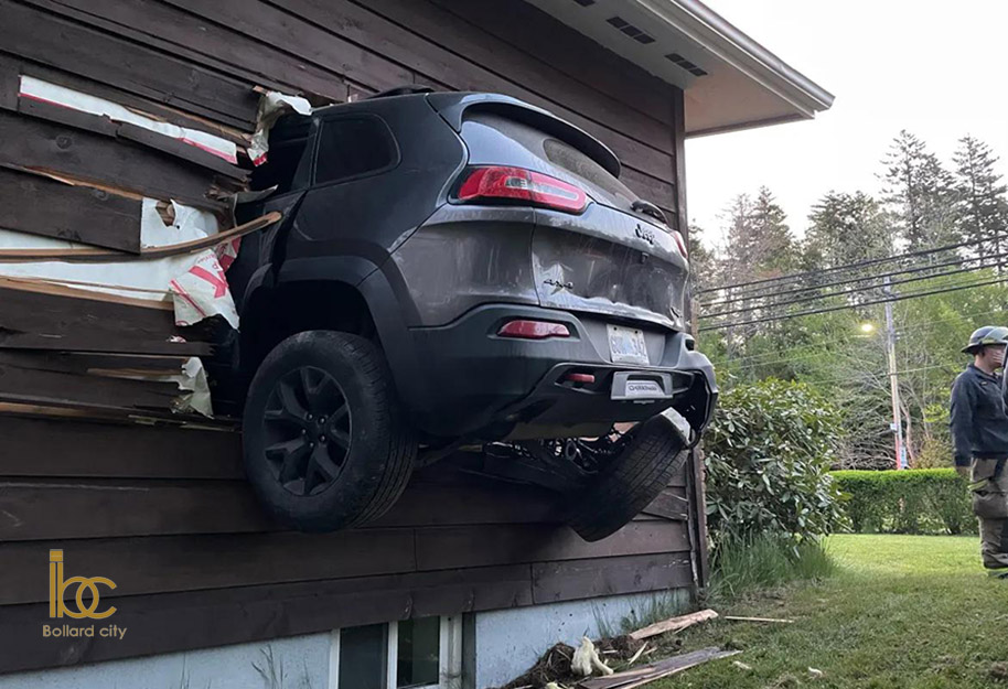 The Importance of Installing Bollards in Front of Homes and Businesses at Three-Way Intersections or T-Shaped Alleys